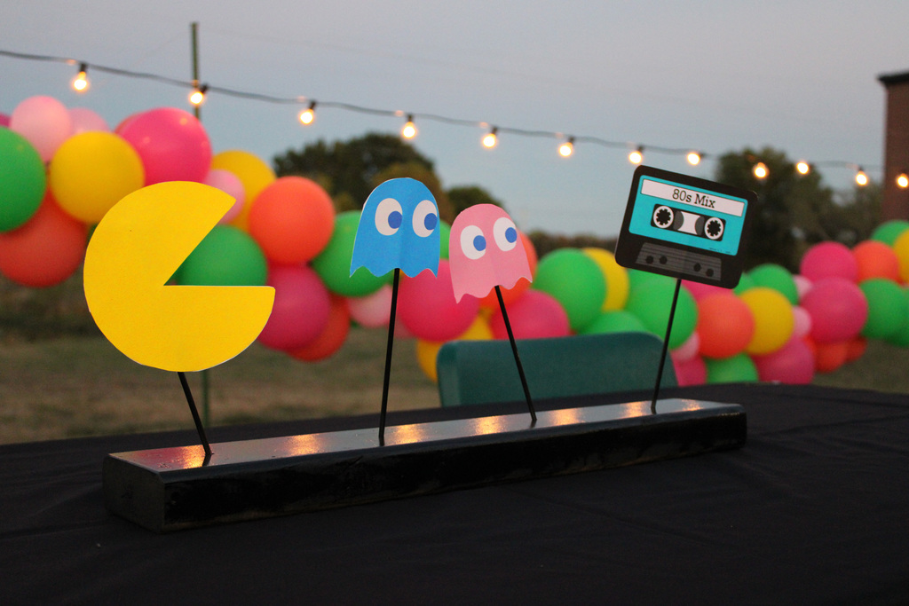 80's theme centerpieces at homecoming